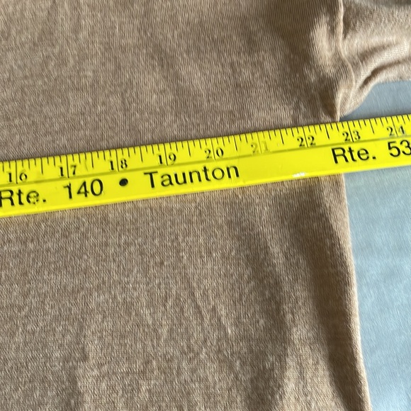 J Crew - camel v-neck sweater- small - Picture 8 of 8